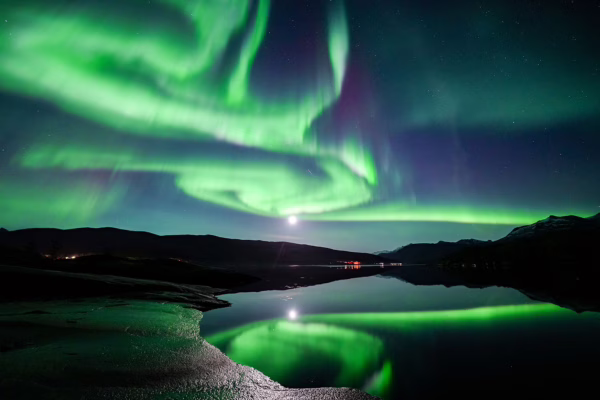 Luisa Schaffner - Aurora reflections Norway